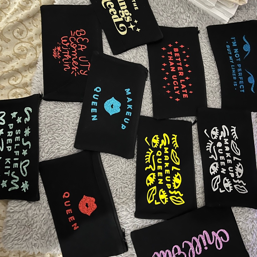 Personalized cosmetic bag/ scripts cosmetic bag/ personalized gifts / monogram